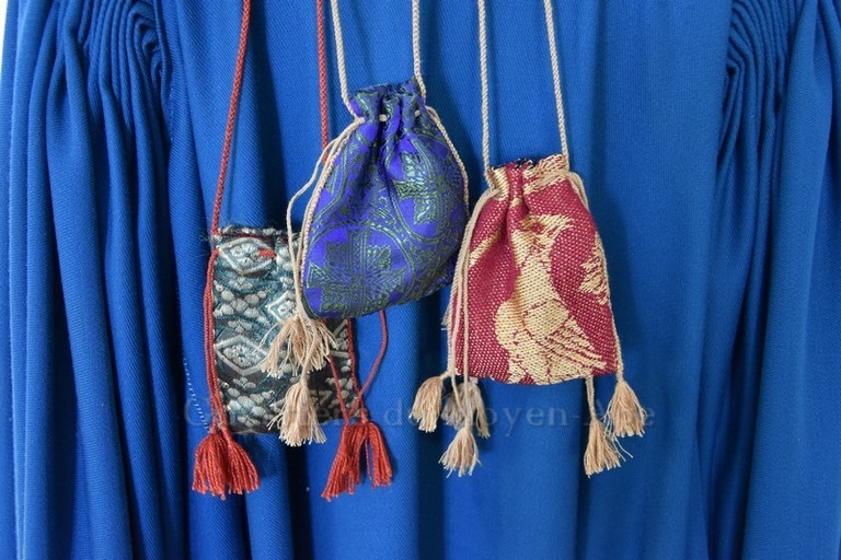 Aumônière XIIIe Aumônière